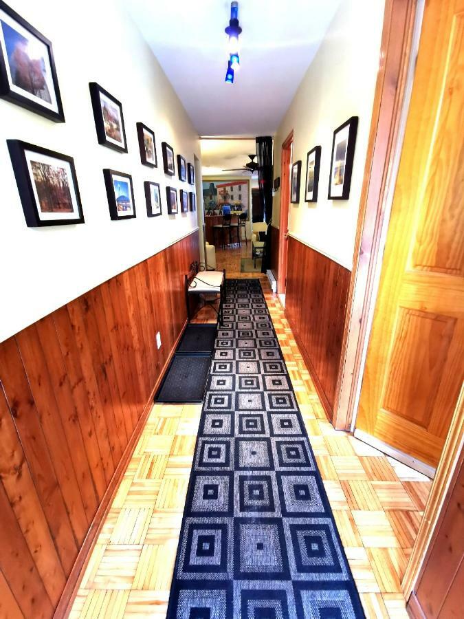 Accueil Chez Francois Bed & Breakfast Montreal Exterior photo