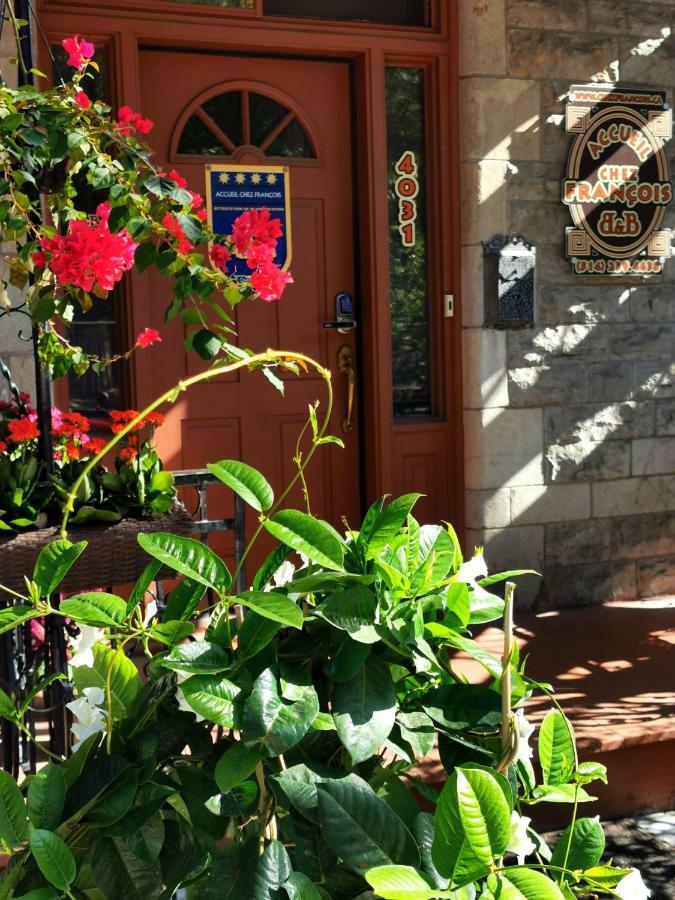 Accueil Chez Francois Bed & Breakfast Montreal Exterior photo